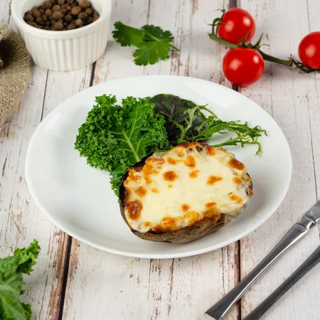 Картофель запеченный с сыром сулугуни
